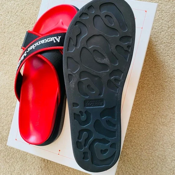 Alexander McQueen Men's Red and Black Sandals - Picture 3 of 6